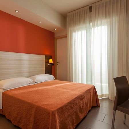 Hotel Aurora Mare ريميني المظهر الخارجي الصورة